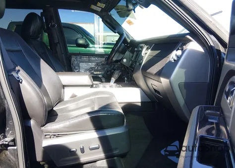 2013 Ford Expedition El Limited z USA, uszkodzony, nr VIN 1FMJK2A57DEF02559